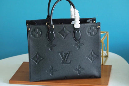 The Franco Shops - Louis Vuittons  - 7635