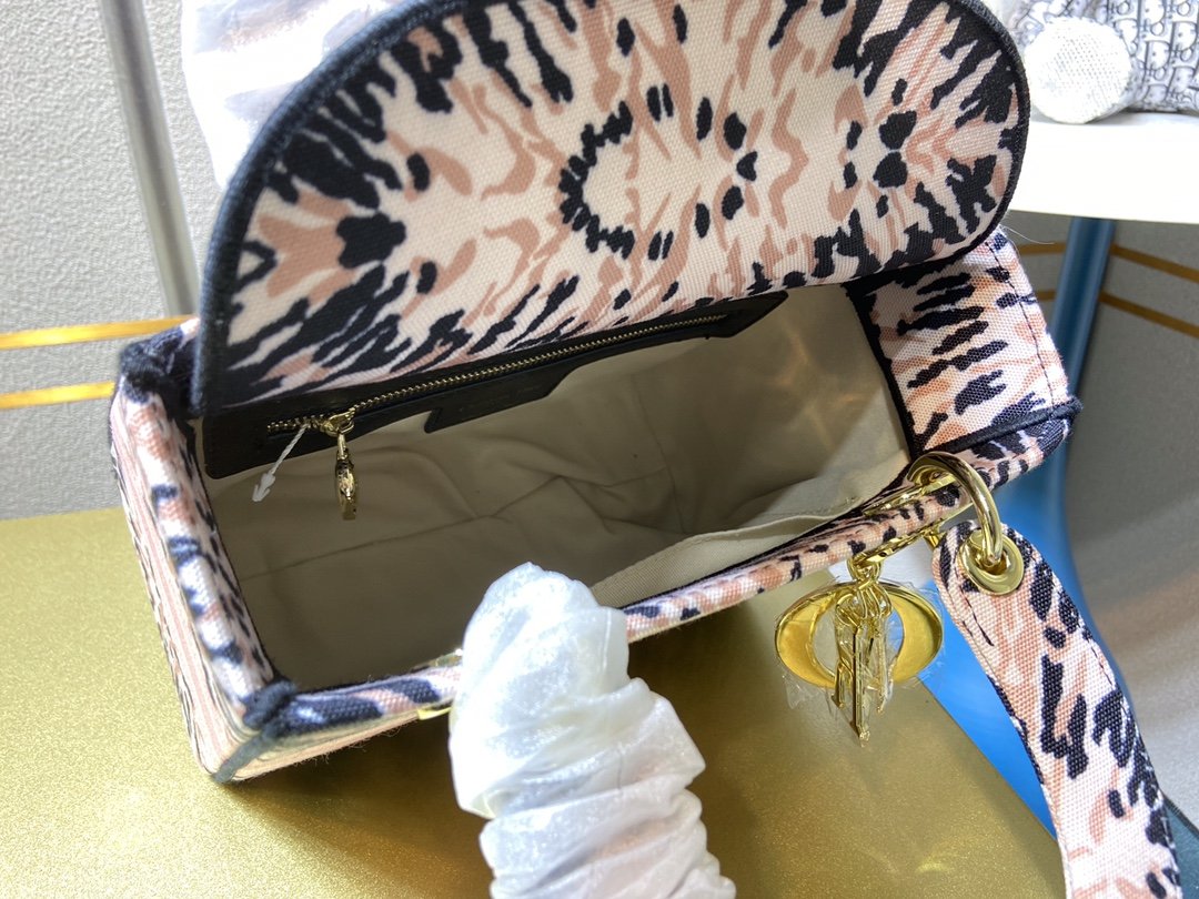 Luxury Edition Bags DIR 237