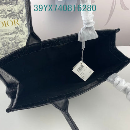 Christian Dior Bags Bags - The Tote   075