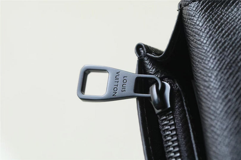 Franco Shops - Louis Vuittons  - 10613