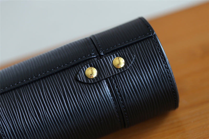 Franco Shops - Louis Vuittons  - 9384