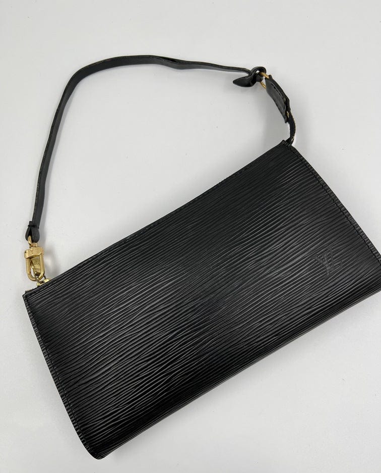 Louis Vuitton Pochette in Epi Leather