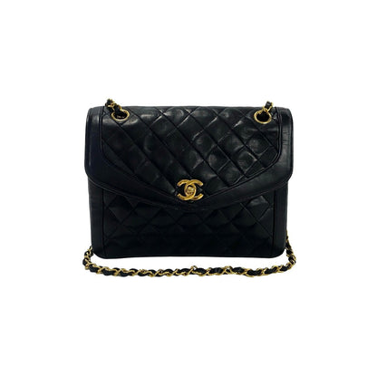 CHANEL Shoulder Bag lambskin black Matrasse
