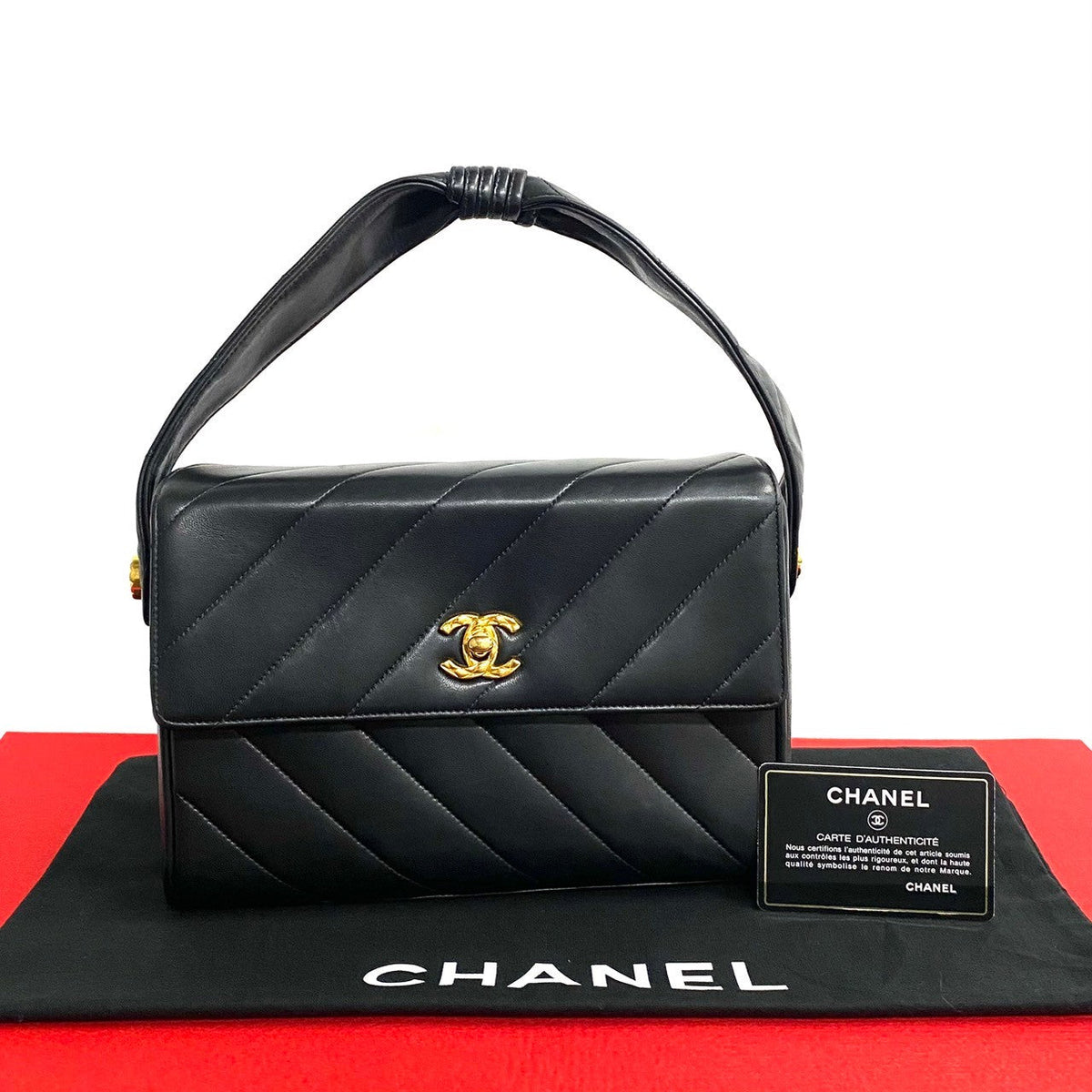 CHANEL Handbag lambskin black