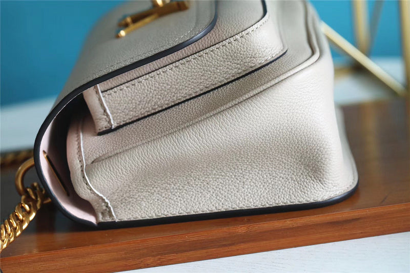 The Franco Shops - Louis Vuittons  - 7763