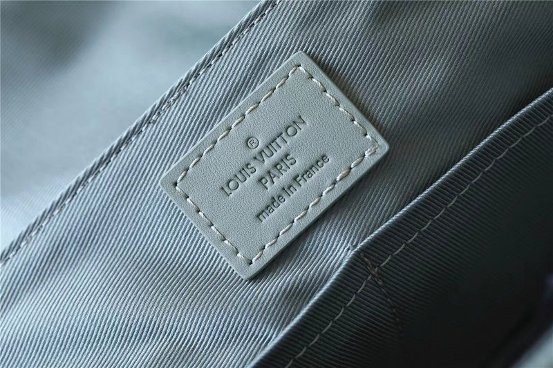 Franco Shops - Louis Vuittons  - 9930