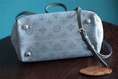 The Franco Shops - Louis Vuittons  - 7924