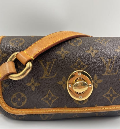 Louis Vuitton Tikal PM Pochette