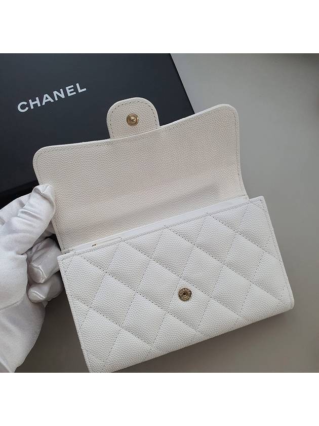 Classic Gold CC Logo Flap Caviar Medium Wallet White Chanel