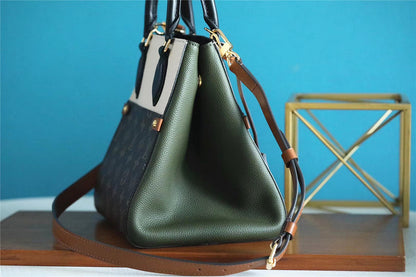 The Franco Shops - Louis Vuittons  - 7760