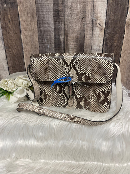 Crossbody Luxury Designer By Gucci  Size: Medium