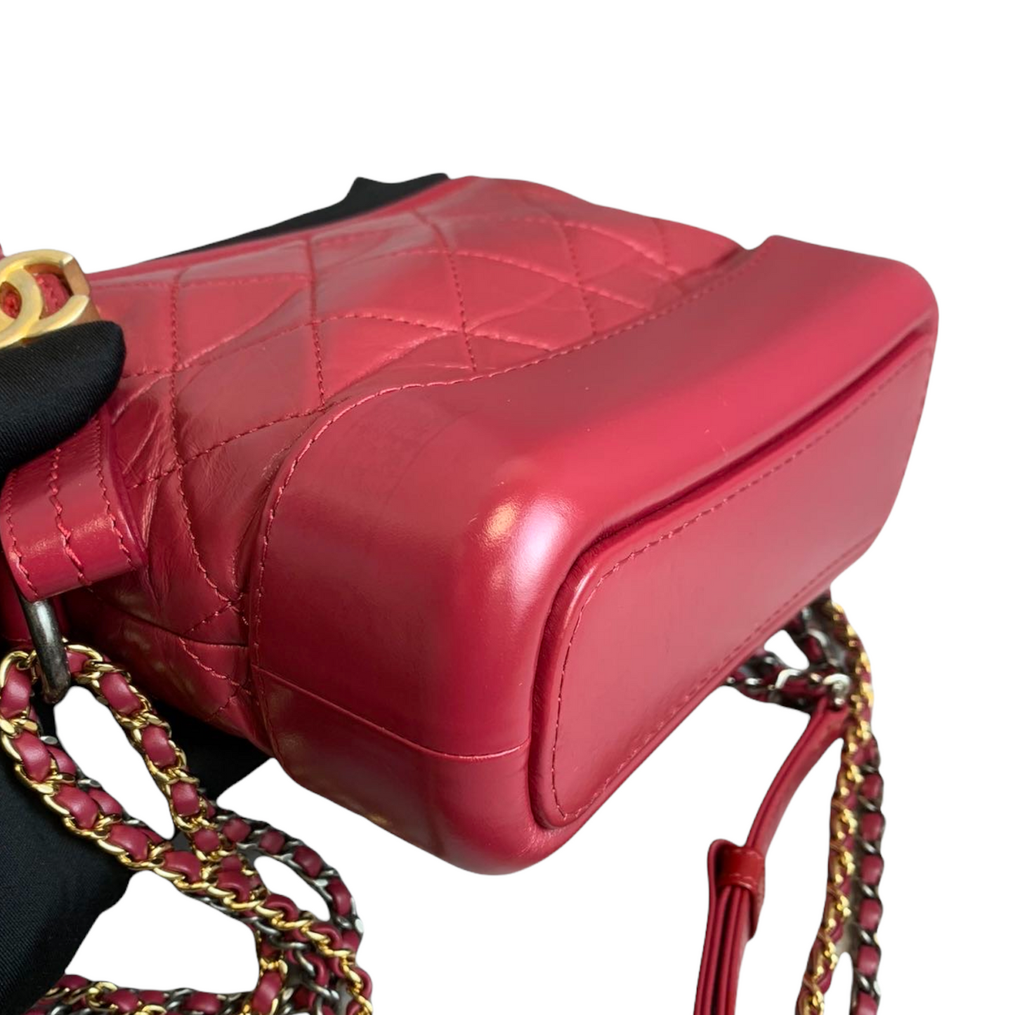 Aged Calfskin Quilted Small Gabrielle Hobo Red