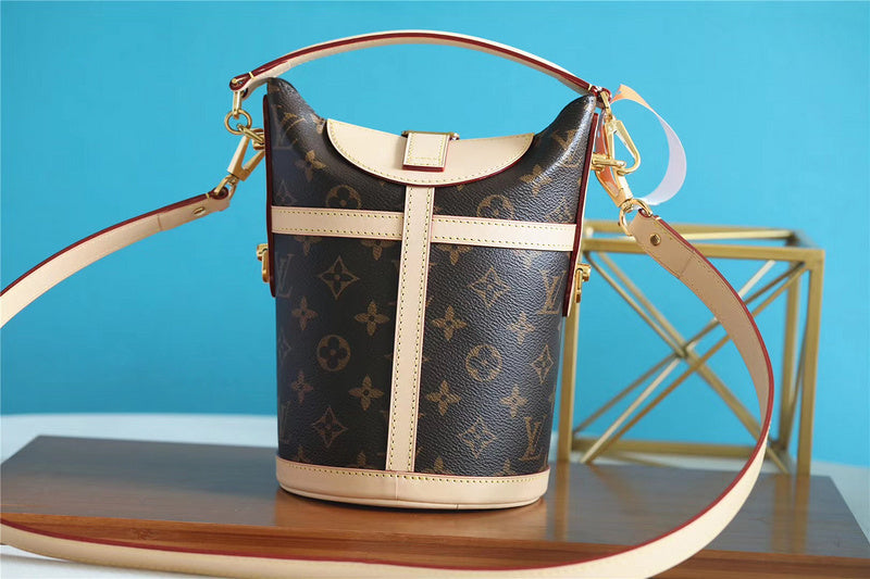 The Franco Shops - Louis Vuittons  - 7726