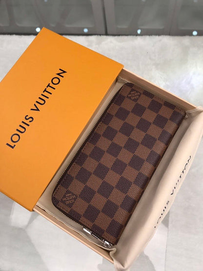 Franco Shops - Louis Vuittons  - 10860