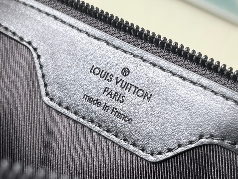 Franco Shops - Louis Vuittons  - 15750