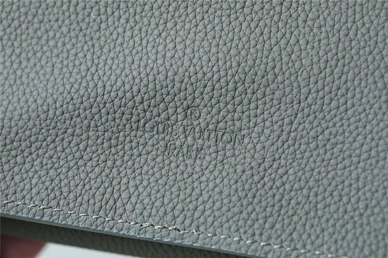 Franco Shops - Louis Vuittons  - 9986