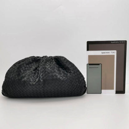 Bottega Veneta Pouch Large Intrecciato Black Calfskin Leather Clutch