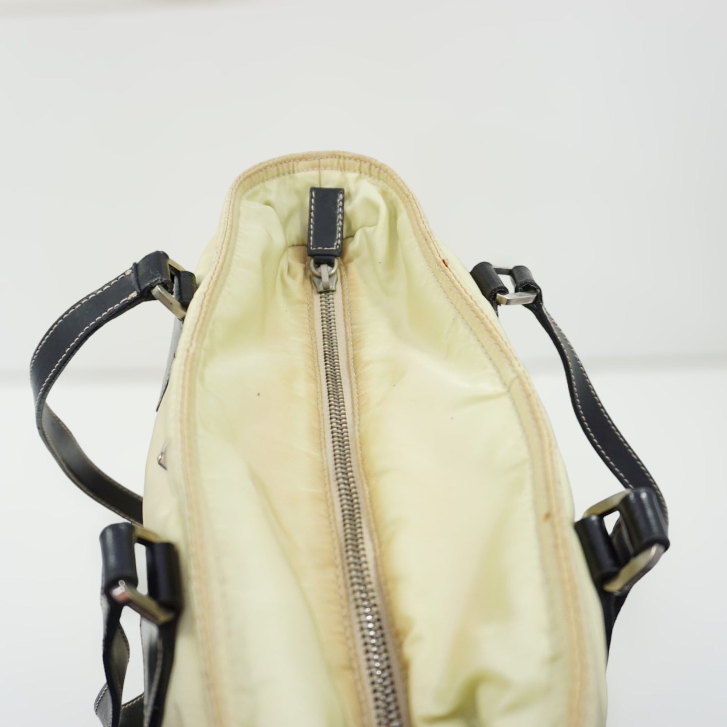 Prada Beige Skuldertaske