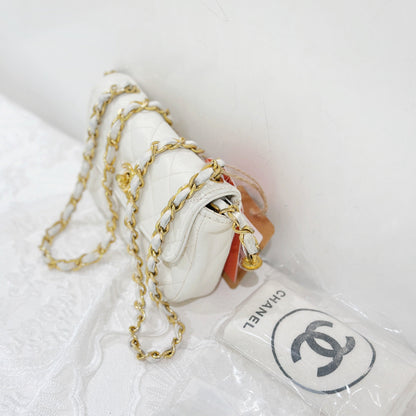 Chanel vintage mini flap bag/ white