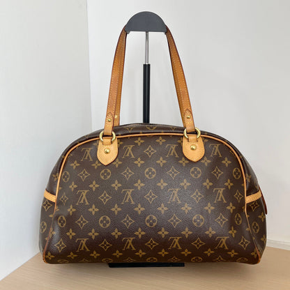 LOUIS VUITTON<br>Shoulder Bag