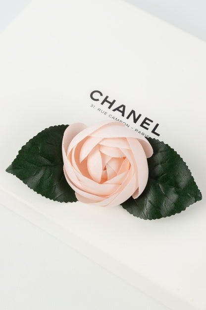 Broche camélia Chanel