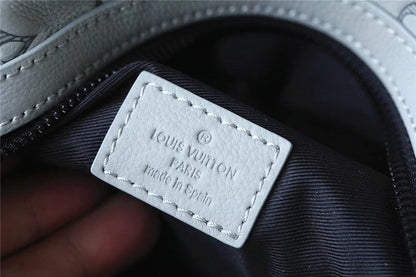 Franco Shops - Louis Vuittons  - 9563