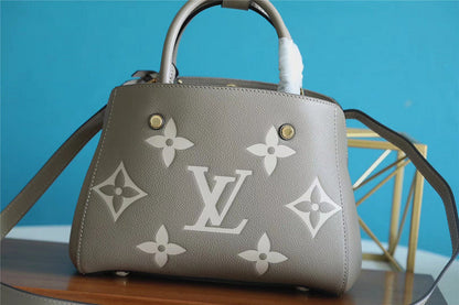 The Franco Shops - Louis Vuittons  - 7722