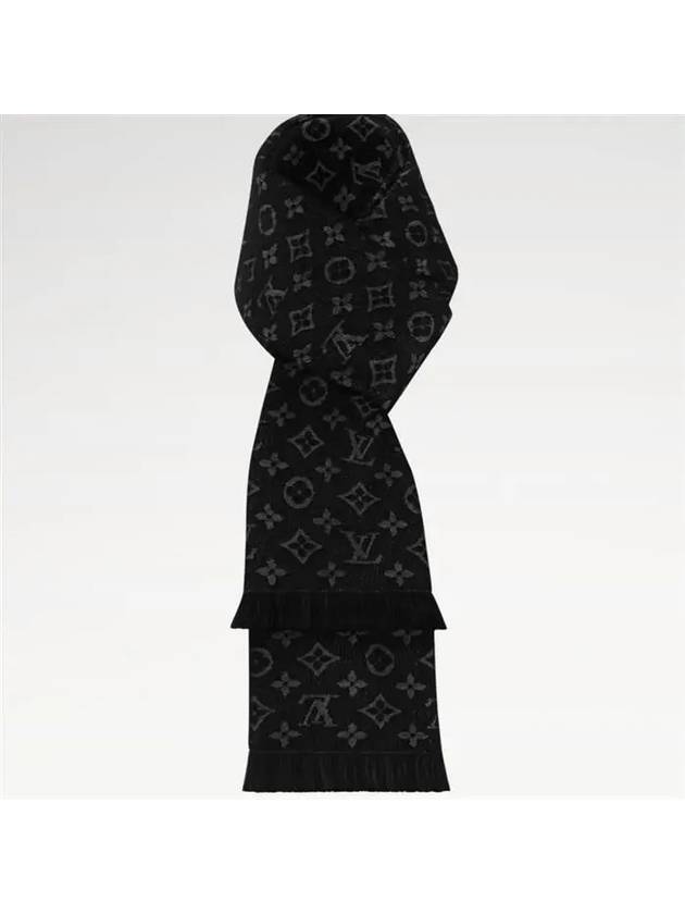 Louis Vuitton Monogram Classic Scarf Black Wool M70520