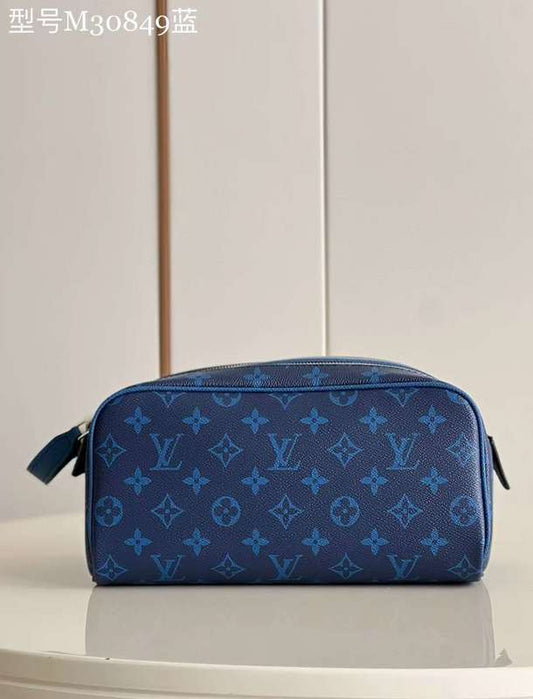 The Franco Shops - Louis Vuittons  - 12086