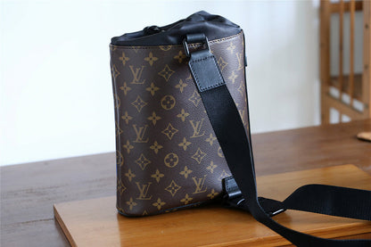 Franco Shops - Louis Vuittons  - 10492