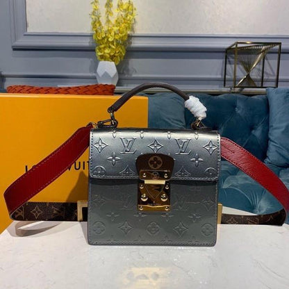 Louis Vuitton Spring Street Monogram Vernis Champagne Métallisé<