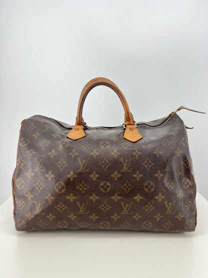 Handbag Luxury Designer By Louis Vuitton  Size: Large