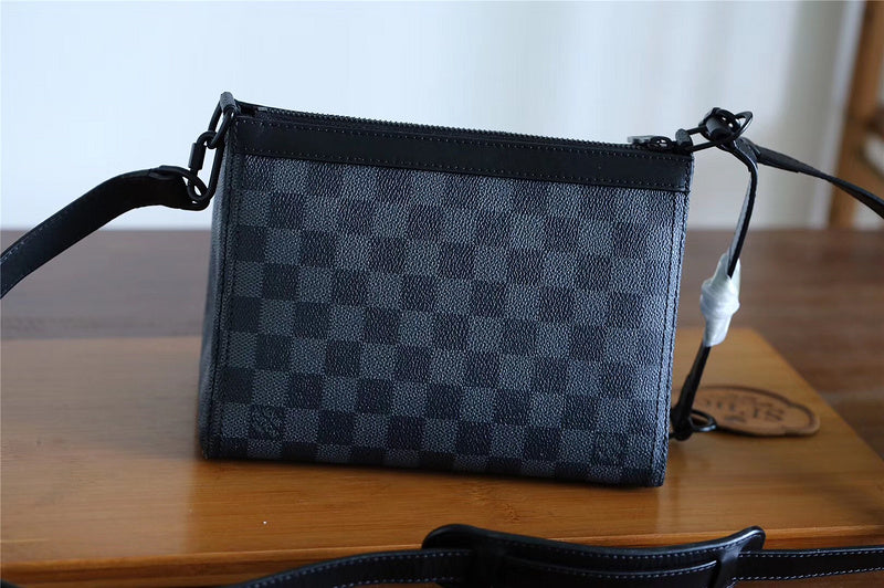 Franco Shops - Louis Vuittons  - 10462
