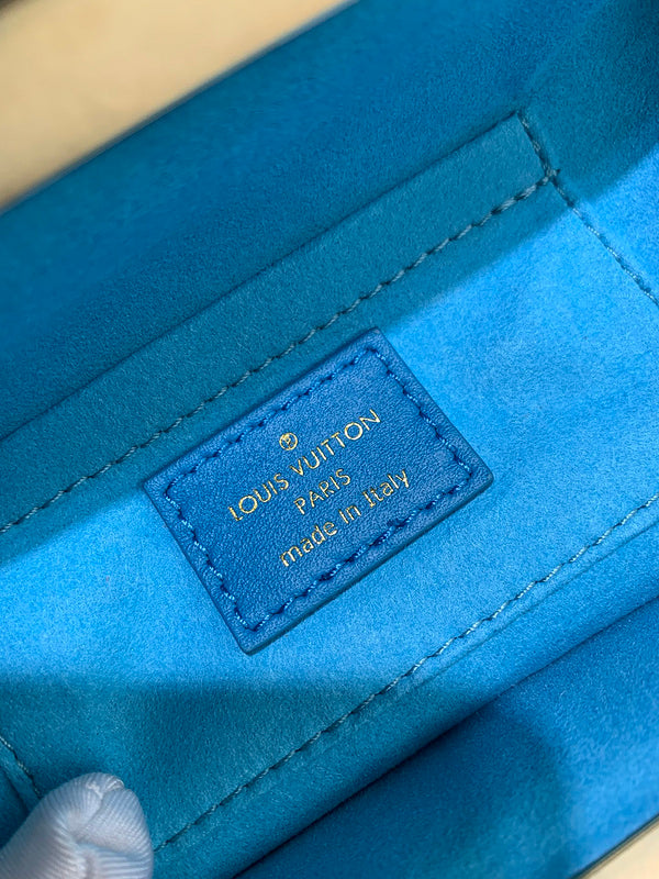 Franco Shops - Louis Vuittons  - 15693
