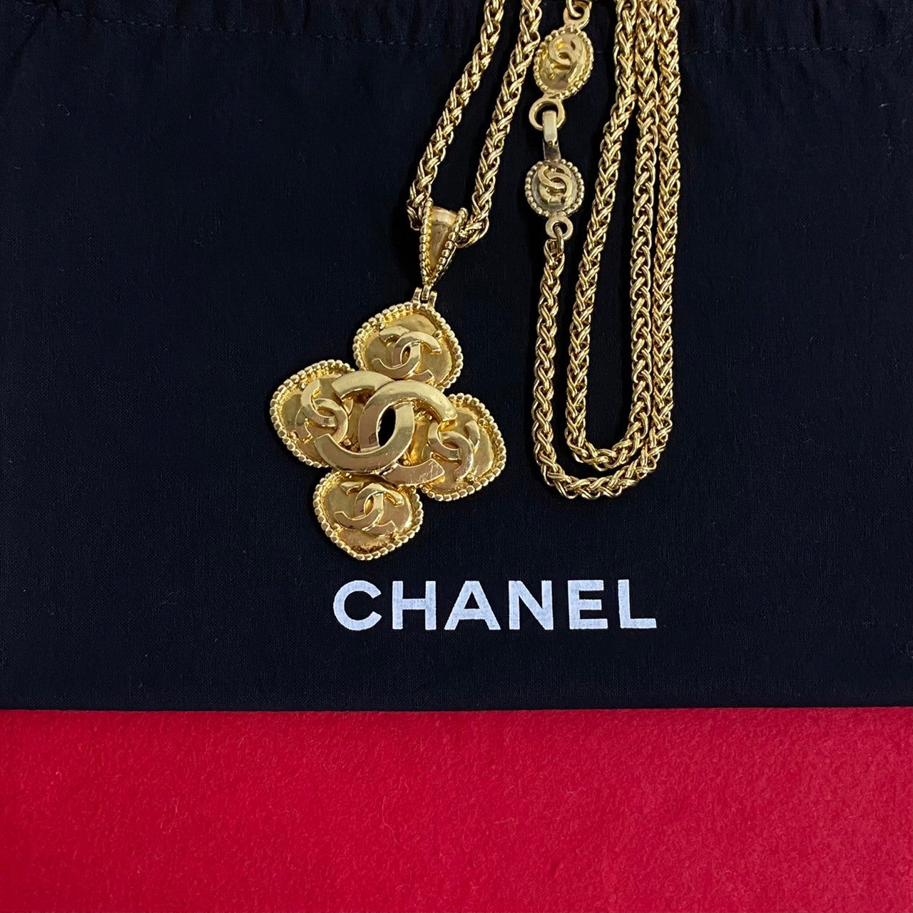 CHANEL Necklace Gold Plated gold