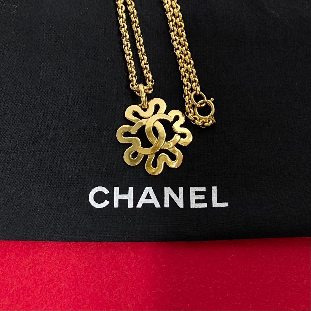 CHANEL Necklace Gold Plated gold