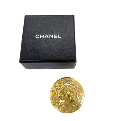 Chanel CC Round Brooch Metal Brooch in Excellent condition