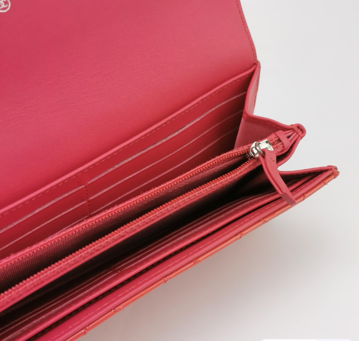 Chanel wallet patent leather red .*.*cm
