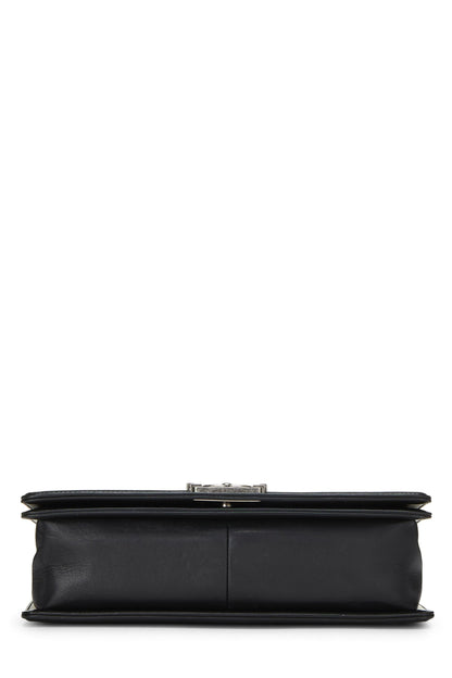 Chanel,  Black Chevron Calfskin Boy Bag Medium, Black