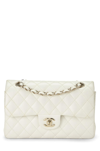 Chanel,  White Quilted Caviar Classic Double Flap Small, White
