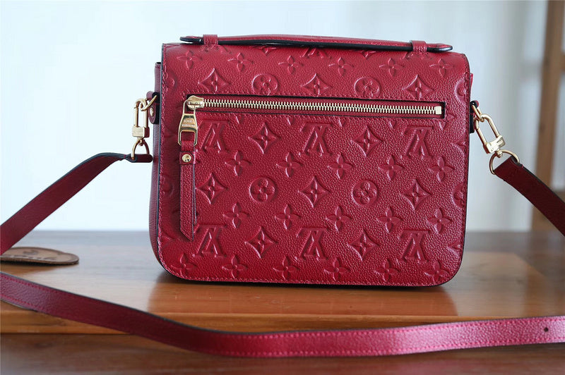 The Franco Shops - Louis Vuittons  - 7659
