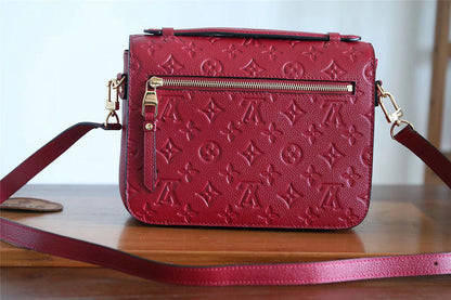 The Franco Shops - Louis Vuittons  - 7659