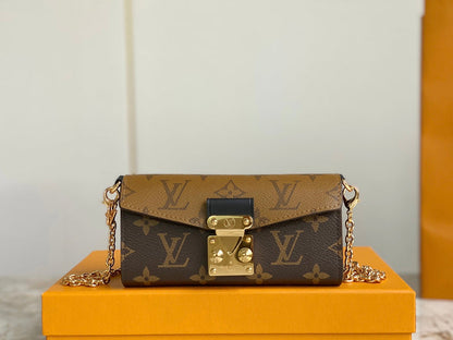 Franco Shops - Louis Vuittons  - 15719
