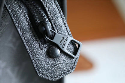 Franco Shops - Louis Vuittons  - 9833