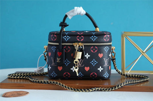 The Franco Shops - Louis Vuittons  - 7736