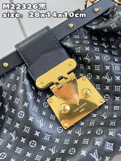 Franco Shops - Louis Vuittons  - 15622