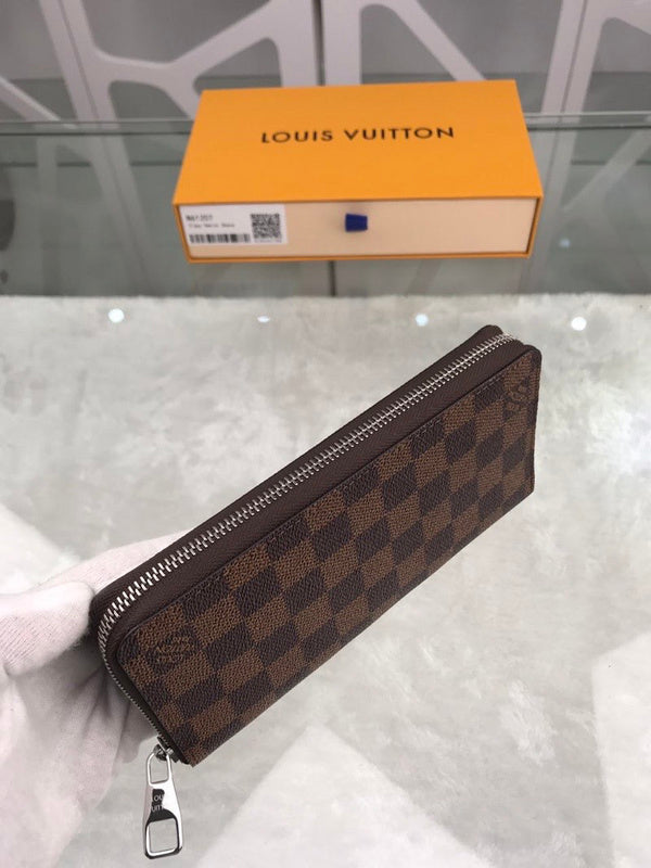 Franco Shops - Louis Vuittons  - 10860