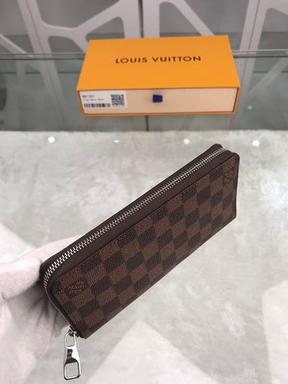 Franco Shops - Louis Vuittons  - 10860