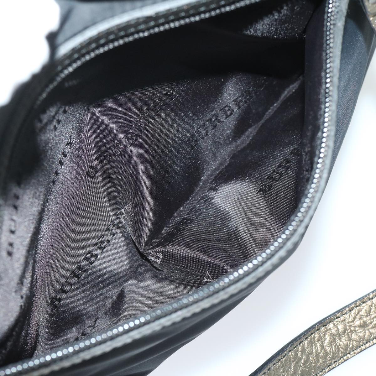 Burberry Shoulder Bag Nylon Black Auth 66638