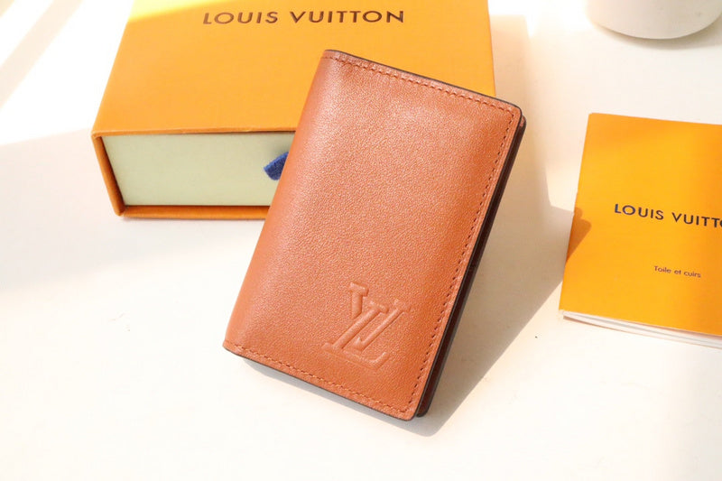 Franco Shops - Louis Vuittons  - 15777